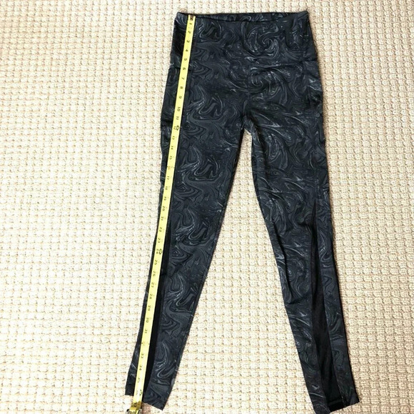 Better Sports Performance (BSP) Gray/Black Marbled Leggings w/Mesh Insert, Sz L - Picture 8 of 9